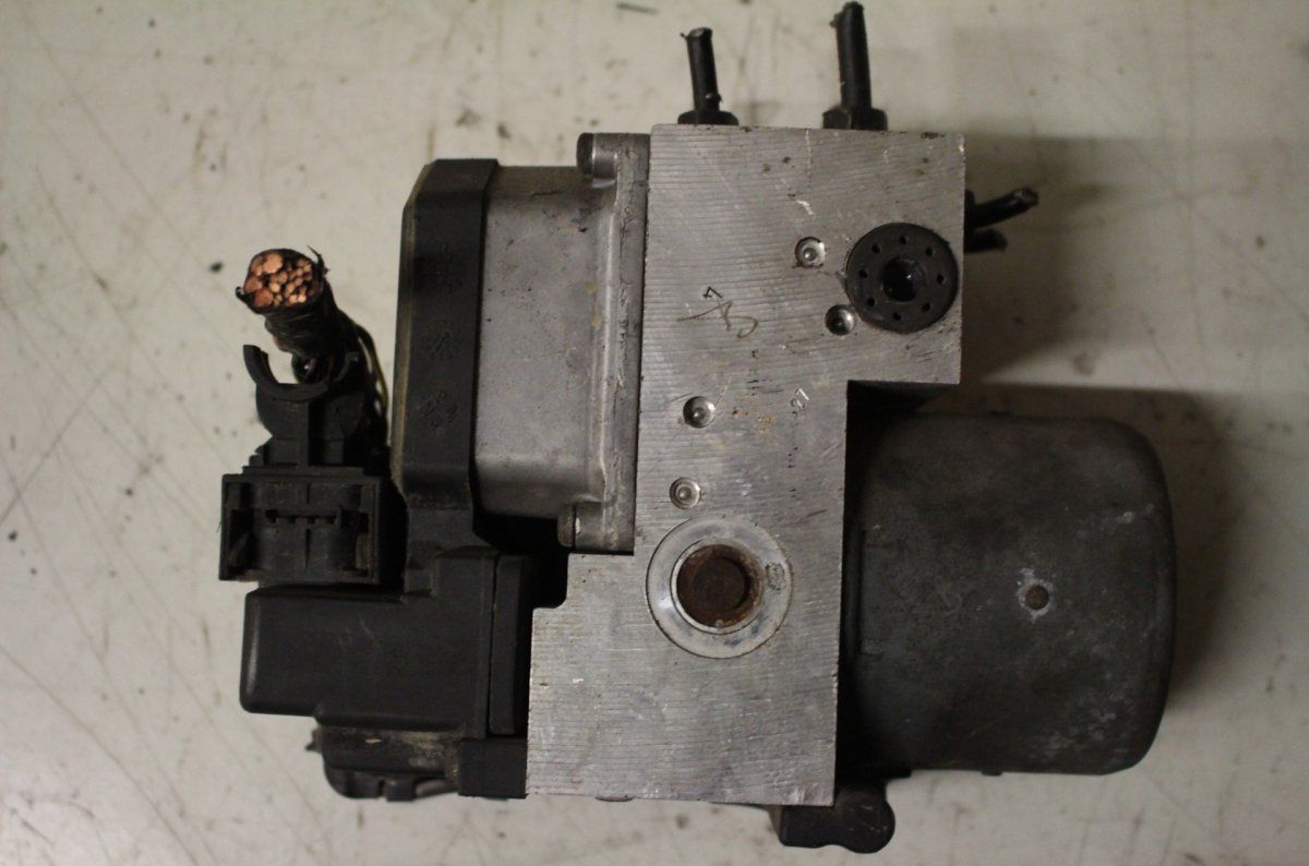 0273004286 ABS hydraulic unit / pump AUDI A6 / A6 ALLROAD (C5) (1997-2005)