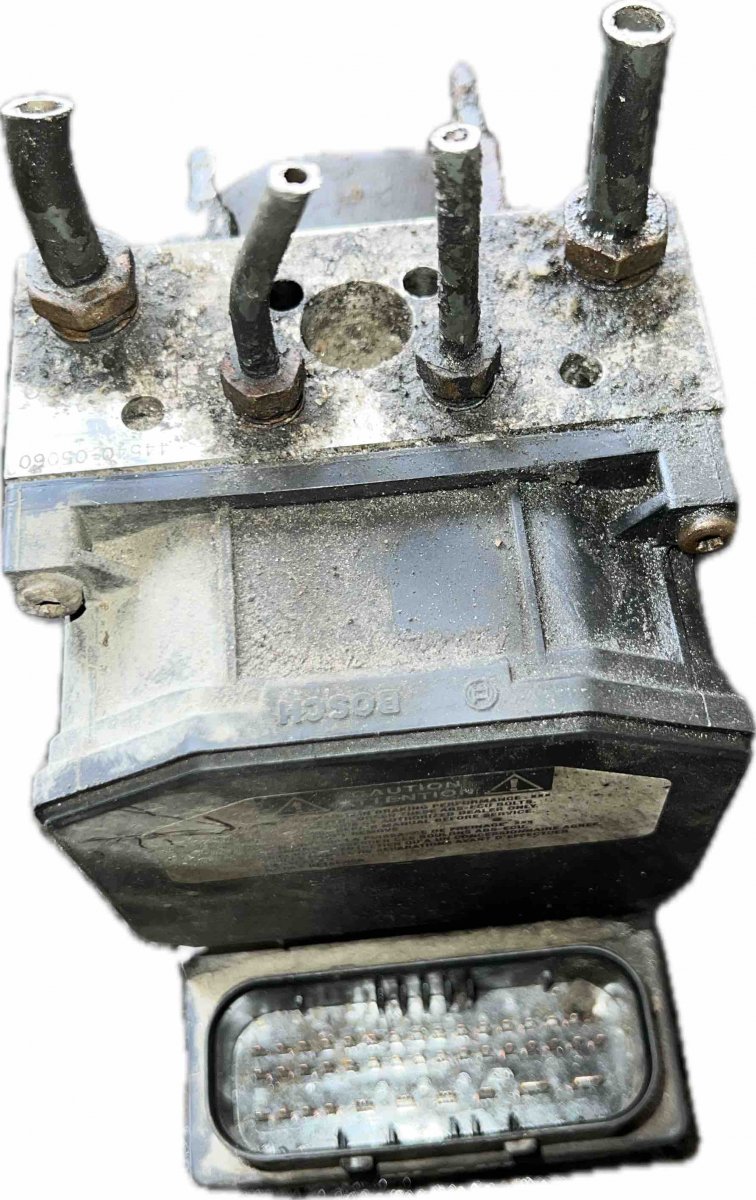 Toyota Avensis (T25) ABS hydraulic unit / pump ABS hydraulic unit / pump TOYOTA AVENSIS (T250)...