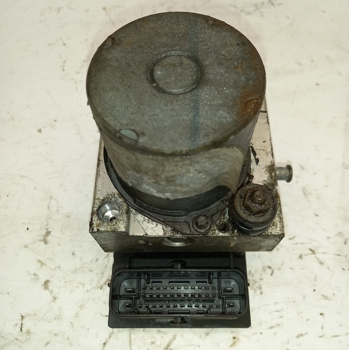 Renault Master ABS hydraulic unit / pump 0265800737 ABS hydraulic unit / pump RENAULT MA...