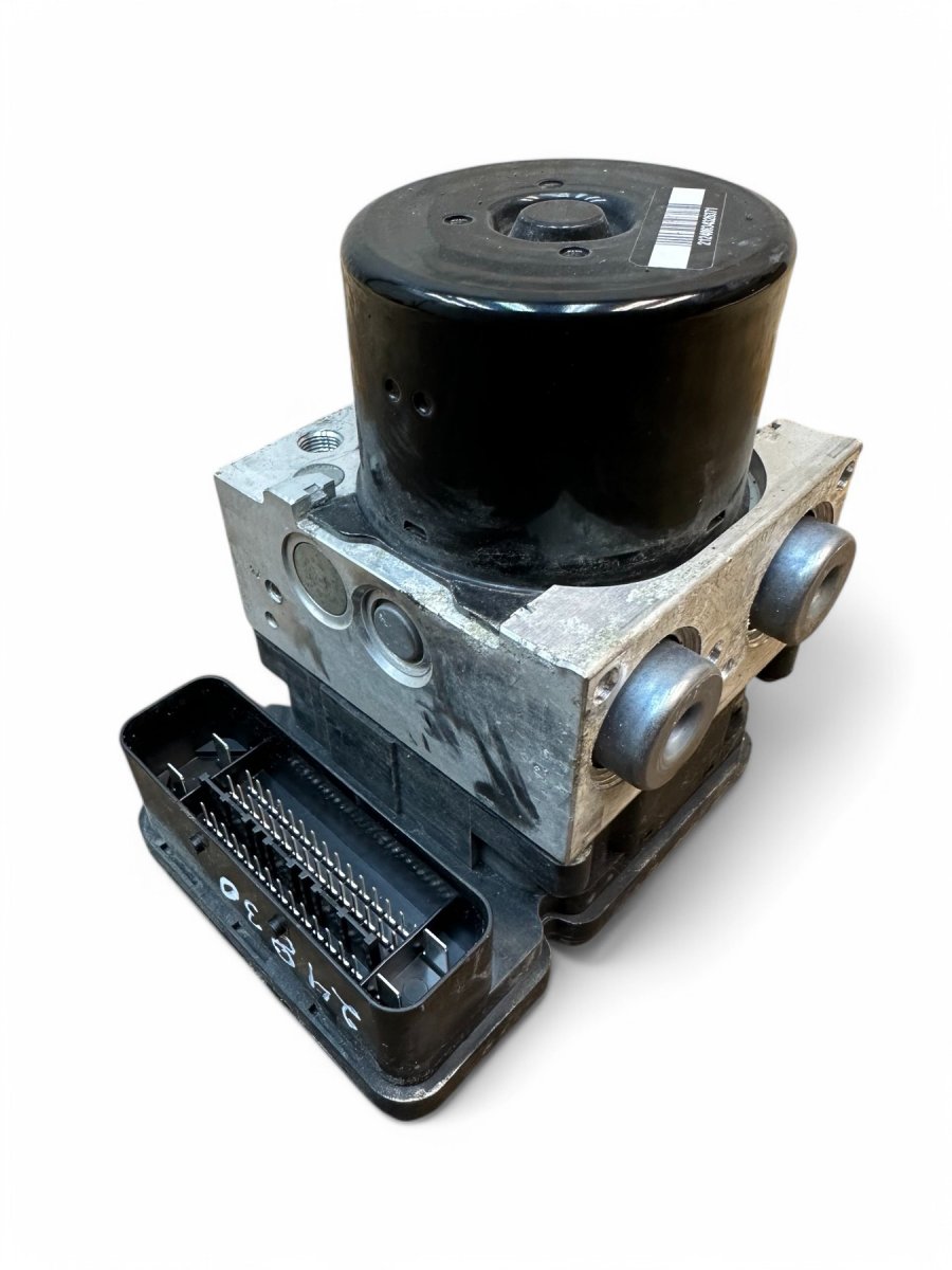 Volvo S80 ABS hydraulic unit / pump 31261142 P31261142 7G9N2C405AC 31261143 ABS hyd...