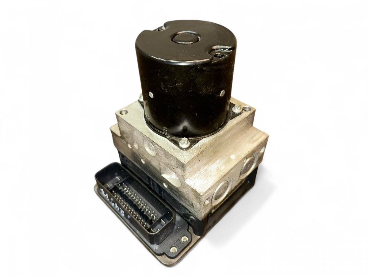 BMW 5 (E60 / E61) ABS hydraulic unit / pump 34516850069 6850069 34516795069 34526795071 013...