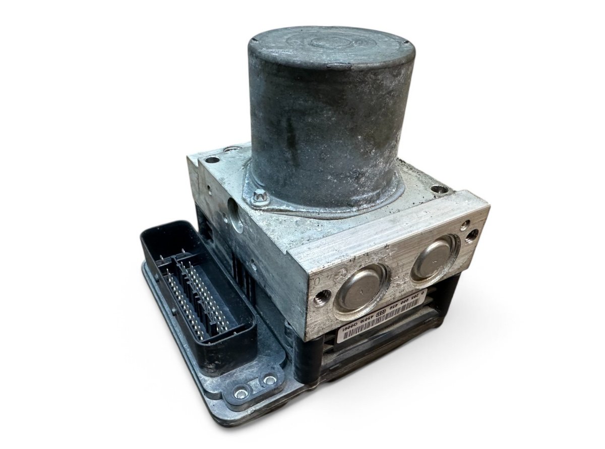Audi A6 (C7) ABS hydraulic unit / pump 4G0614517AA 4G0998375S ABS hydraulic unit / pum...