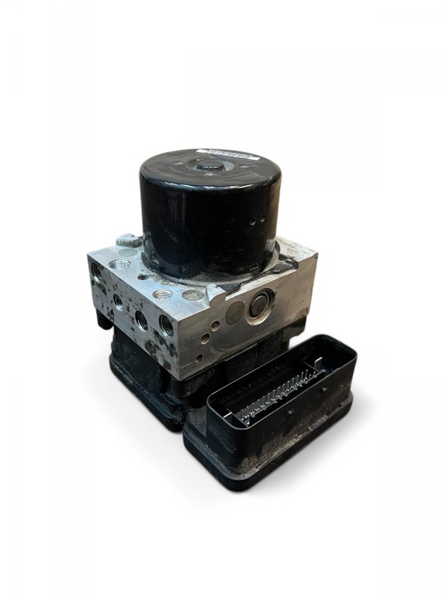 Volvo V40 ABS hydraulic unit / pump 31423315 31423317 ABS hydraulic unit / pump VOL...