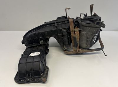 8200410511B 93854155 8200410495C 93854151 Корпус на изпарител OPEL VIVARO B (2014-2018)