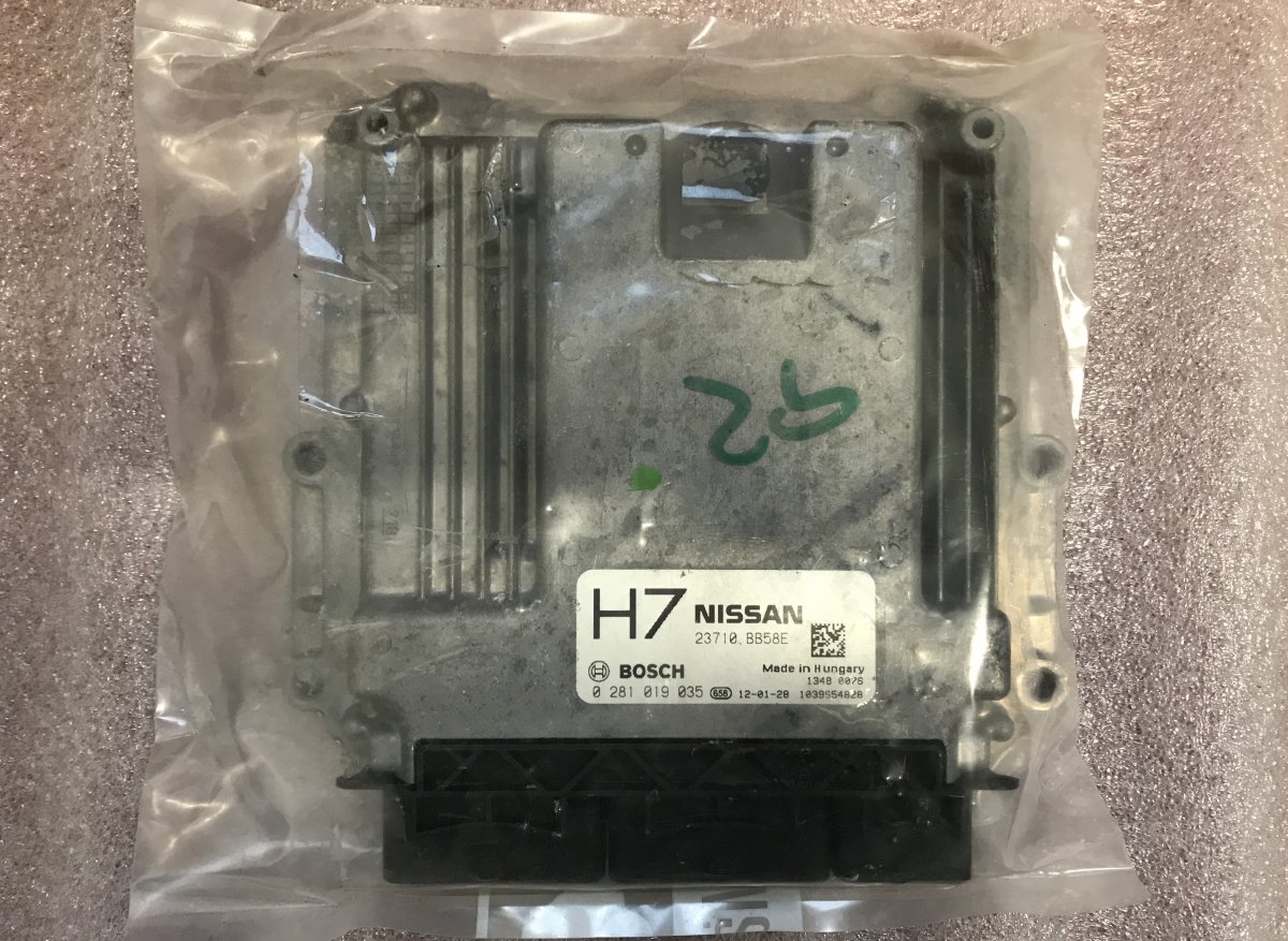 Nissan Qashqai Engine Control Unit / module (ECU) 0281019035 Engine Control Unit / module (ECU) N...