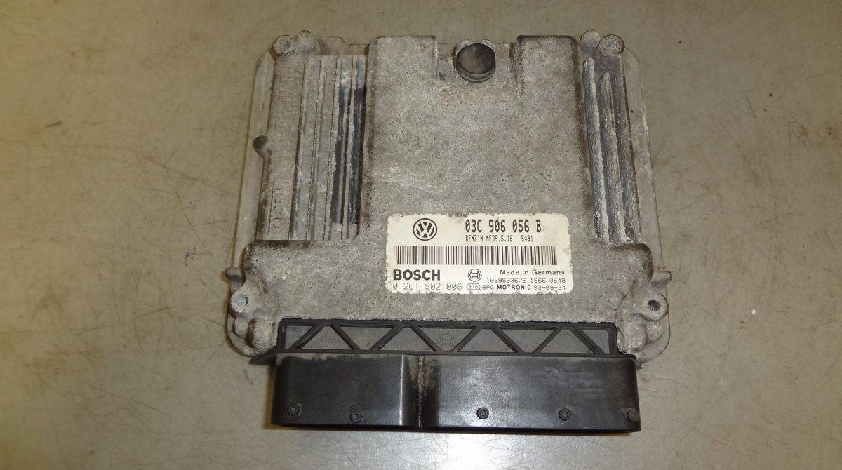 Volkswagen Golf 4 Engine Control Unit / module (ECU) 0261S02008 Engine Control Unit / module (ECU) V...