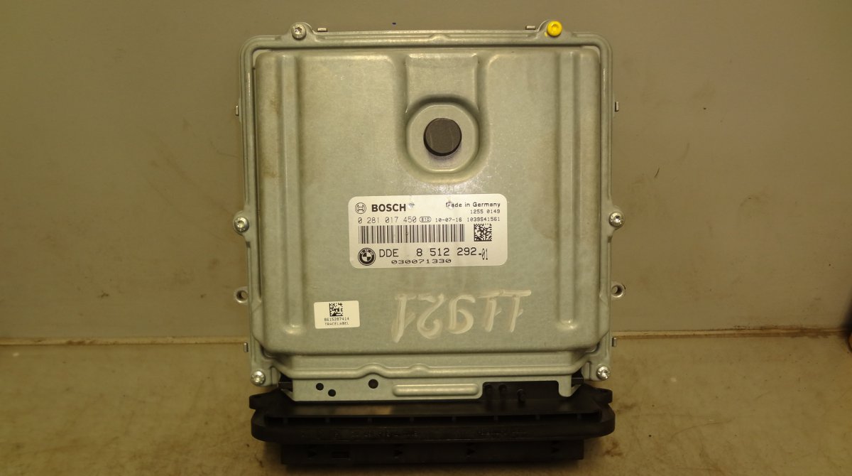 BMW 3 (E90 / E91 / E92 / E93) Engine Control Unit / module (ECU) 0281017450 Engine Control Unit / module (ECU) B...