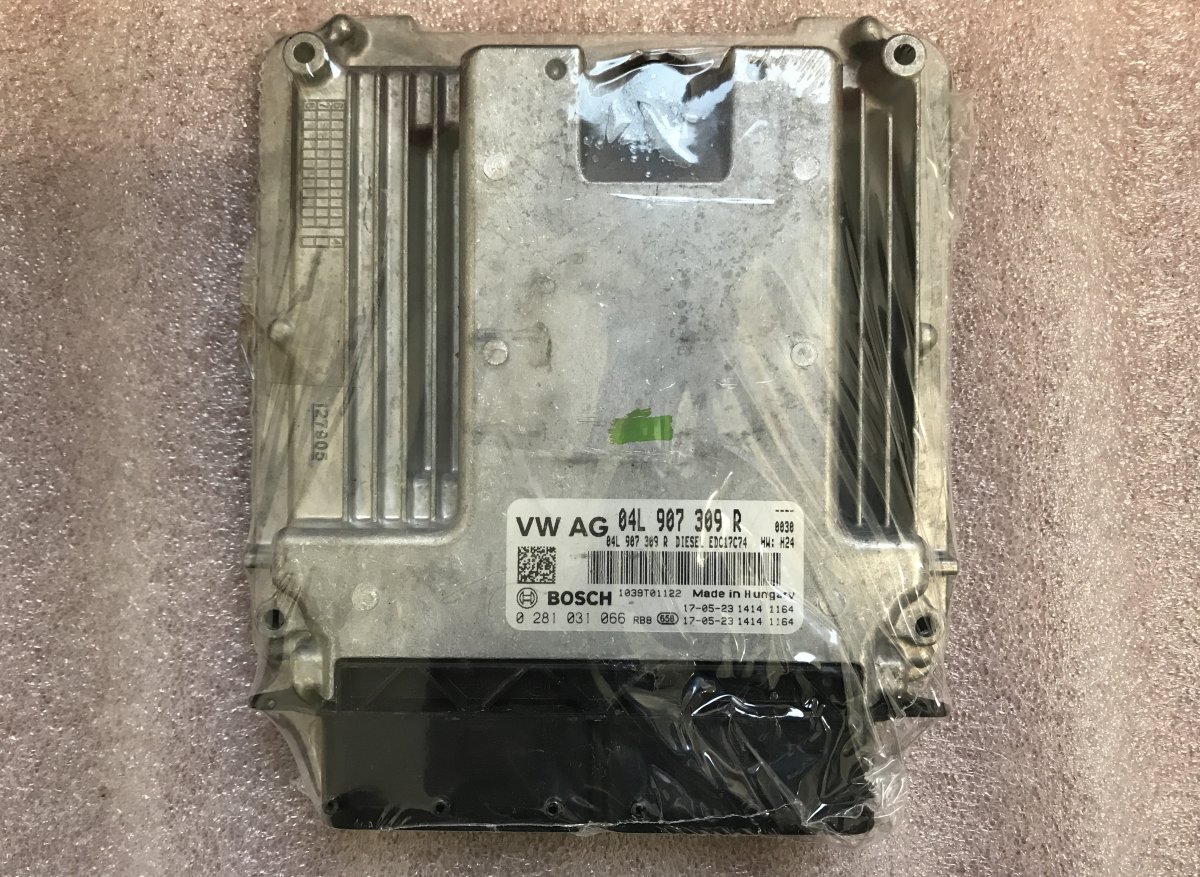 Volkswagen Golf 7 Engine Control Unit / module (ECU) 0281031066 Engine Control Unit / module (ECU) V...