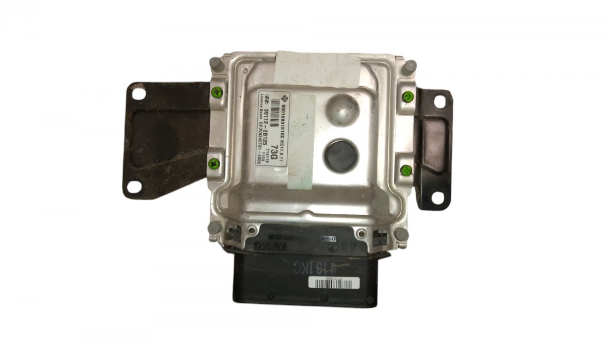 Hyundai i30 Engine Control Unit / module (ECU) GFDVA54CFS1 GFDVA54CFS1-5000 9001090131KC Engin...
