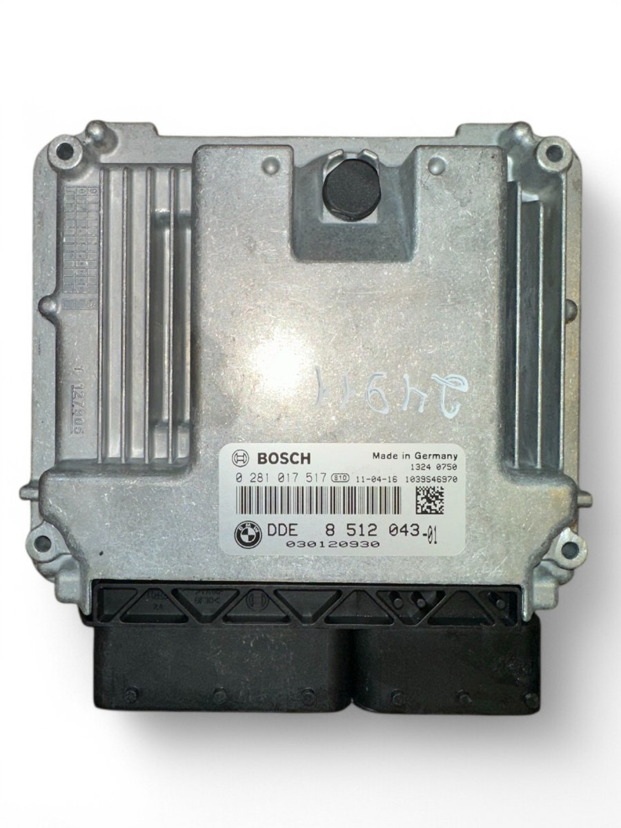 BMW 3 (E90 / E91 / E92 / E93) Engine Control Unit / module (ECU) 0281017517 8512043 6135923704701 13618519667 En...