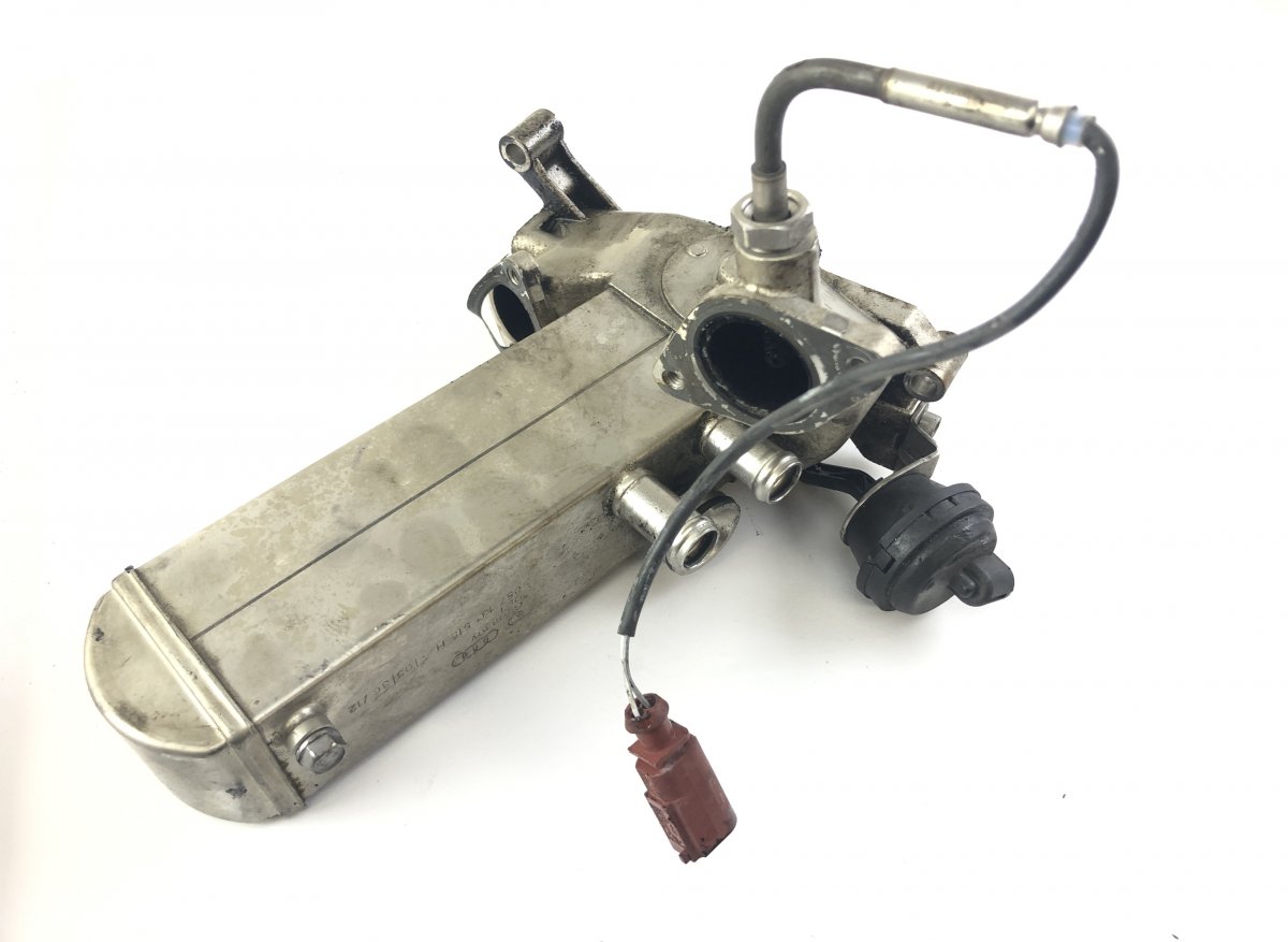 Volkswagen Touareg EGR jahutus 057131515L EGR cooler VW TOUAREG II (7P) (2010-...
