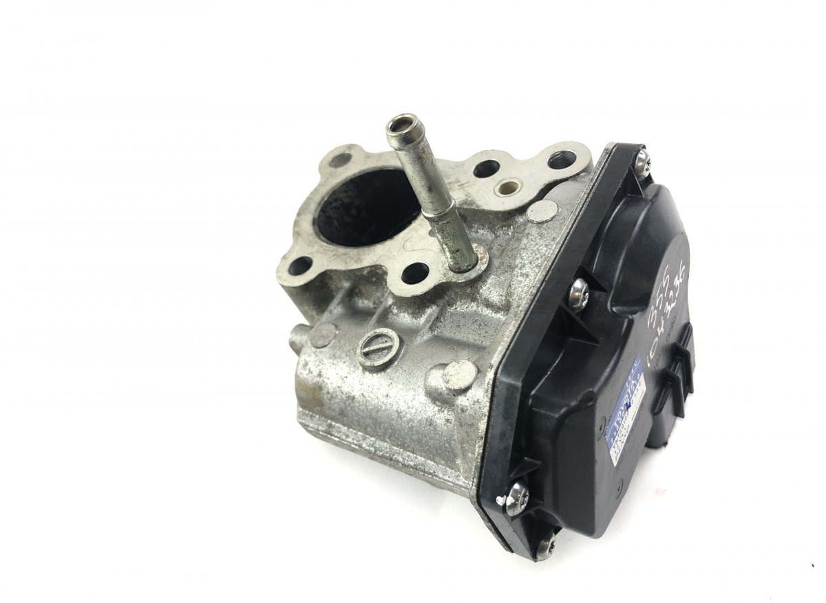 Toyota Hilux EGR Valve 258000E010 EGR Valve TOYOTA HILUX VIII (AN110, ...