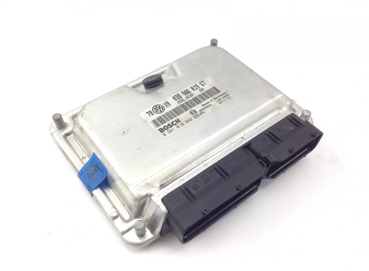 Volkswagen Passat Engine Control Unit / module (ECU) 0281010942 Engine Control Unit / module (ECU) V...