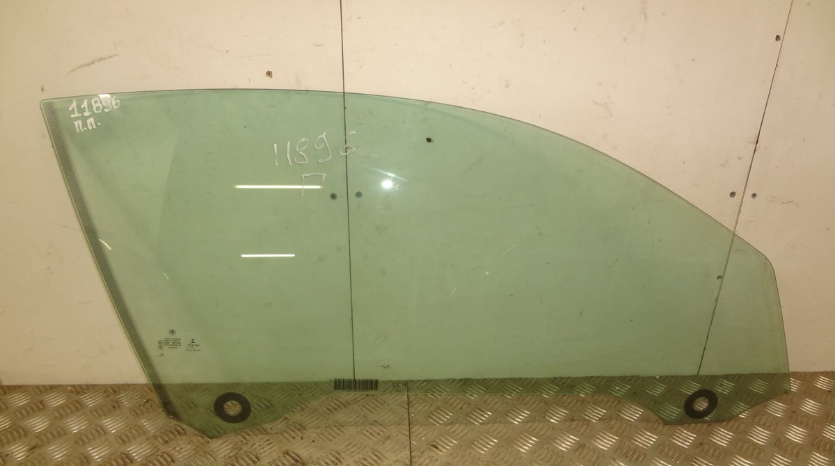 BMW 4 (F32 / F33 / F36) Door window glass front right Door window glass front right BMW 4 (F32, F33, ...