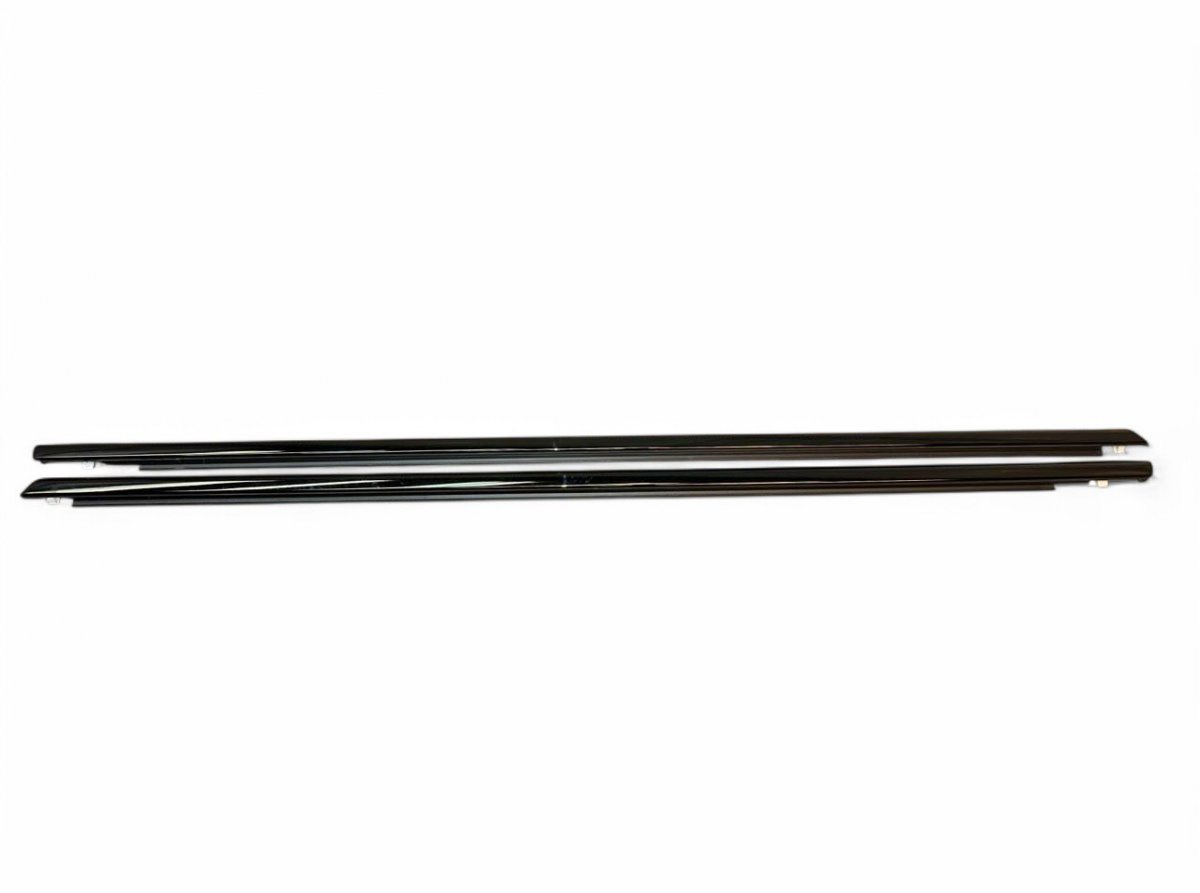 Volvo S90 Door Window moulding Front Right 31447623 31447624 Door Window moulding Front Ri...