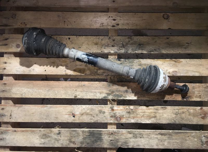 Drive Shaft Front Left                                      SKODA OCTAVIA II (1Z) (2004-2013)