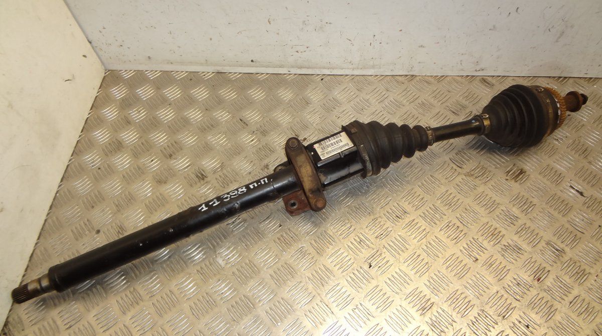 T990115 Drive Shaft Front Right                                    VOLVO S80 I (TS, XY) (1998-2006)