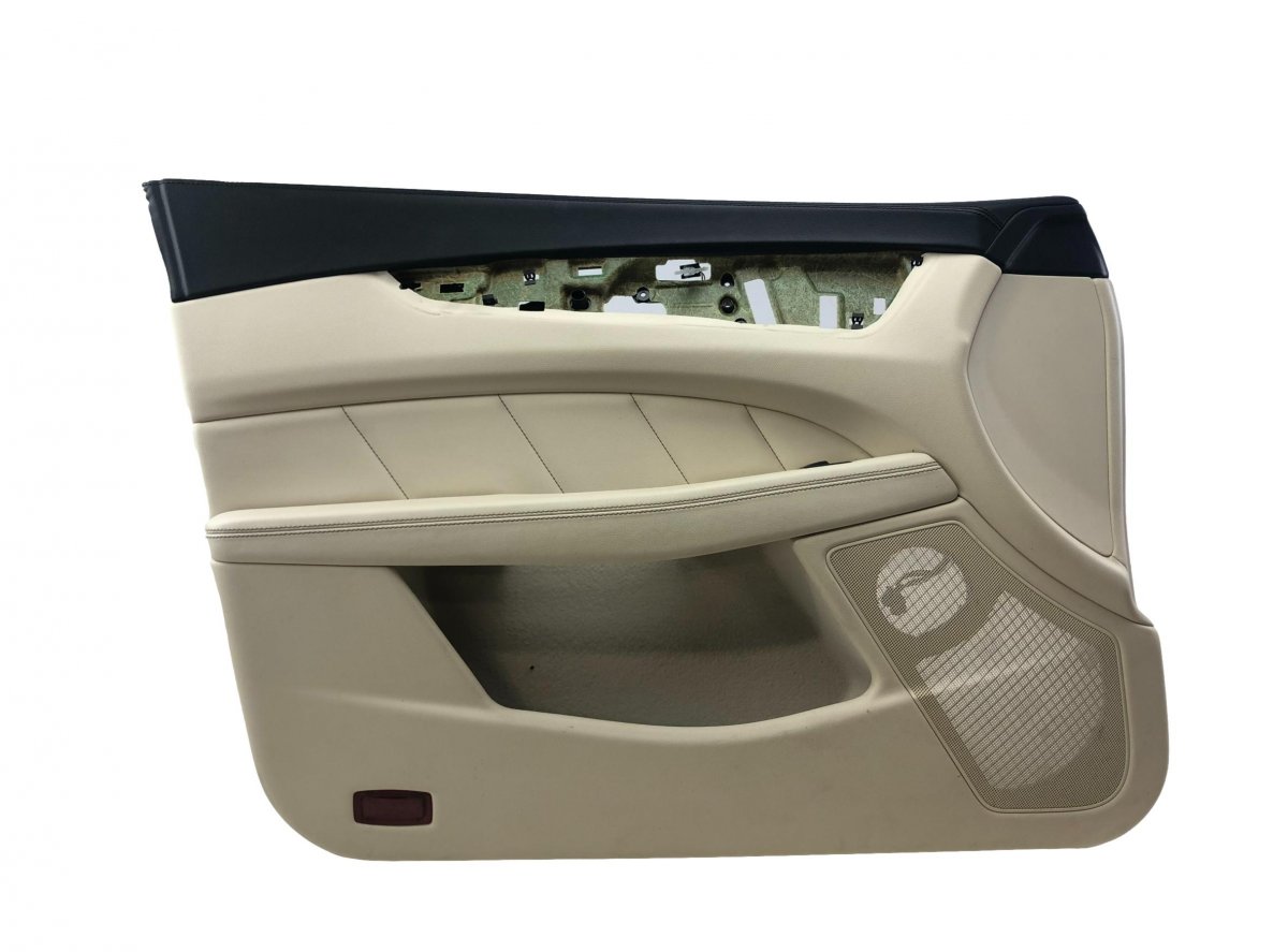 Mercedes-Benz CLS (C218) Door Trim Panel Front Left A2187201170 Door Trim Panel Front Left MERCEDES...