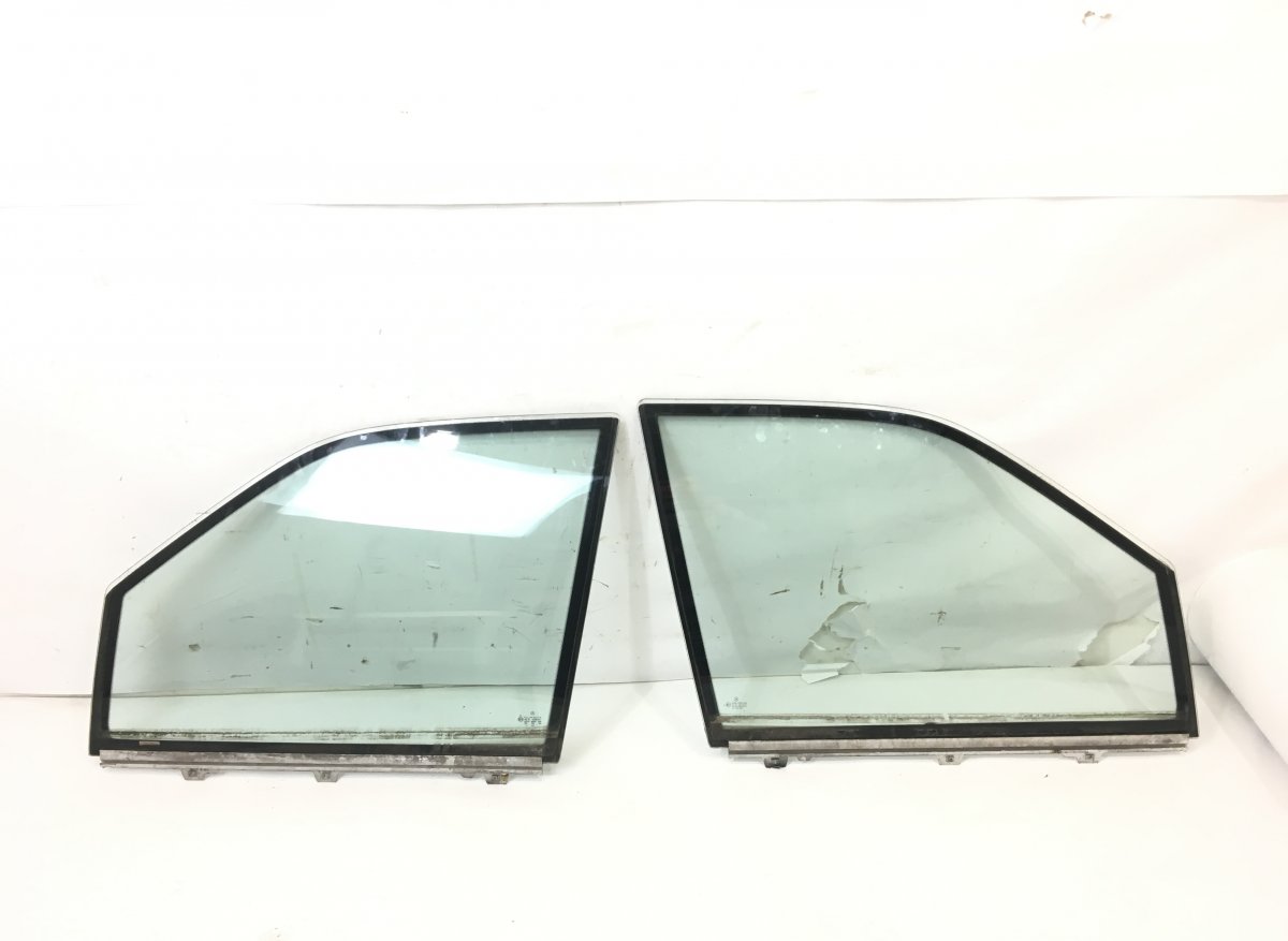Mercedes-Benz 200 - 500 / E (W124) Door window glass front left A1407200318 A1407200418 Door window glass front...
