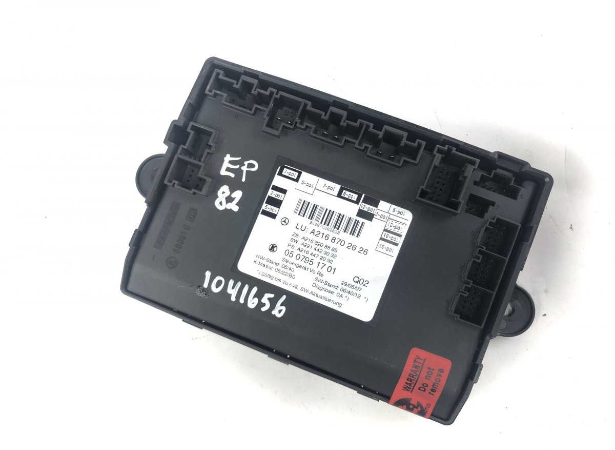 Mercedes-Benz C (W203) Door control unit front right 05079517 Door control unit front right MERCEDES...