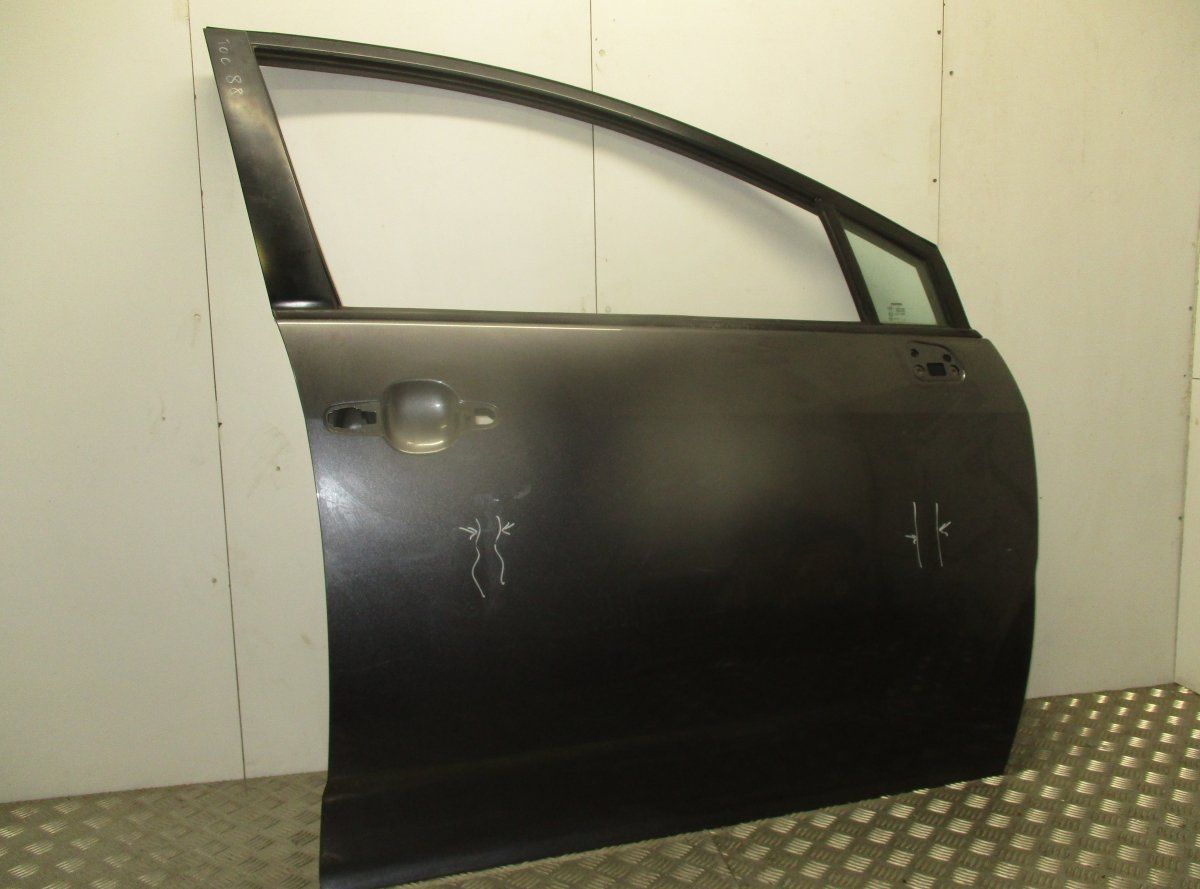 670010F010 Door Front Right TOYOTA COROLLA Verso II (AR10) (2004-2009)