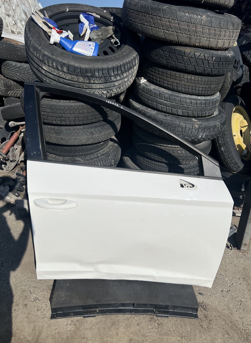 Seat Leon Door Front Right Door Front Right SEAT LEON (5F) (2012-2020)

Ge...