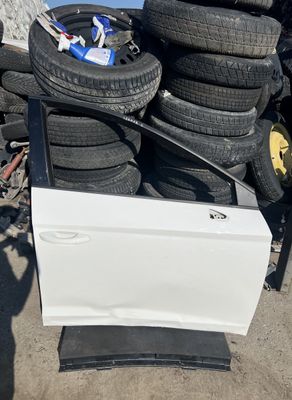 Priekšējās labās durvis SEAT LEON (5F) (2012-2020)