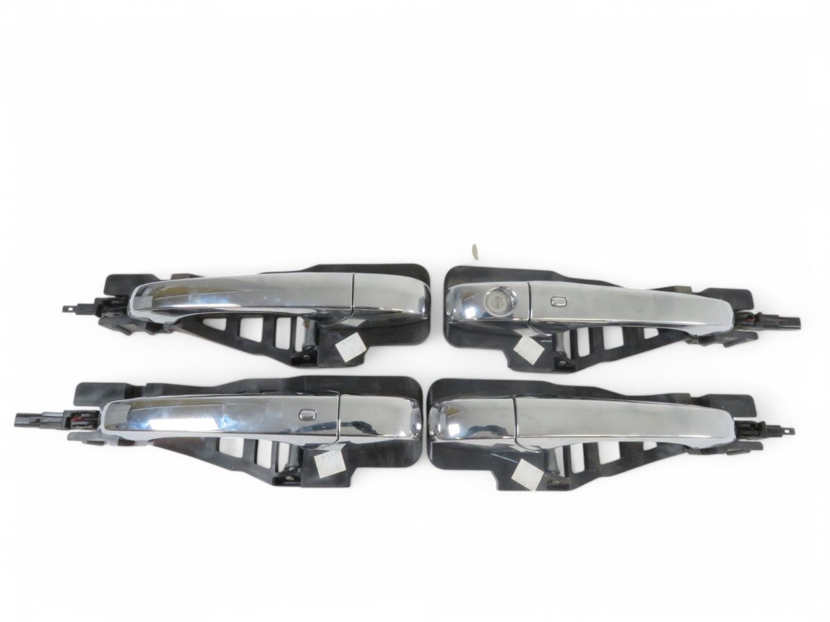 Jeep Grand Cherokee (WK) Door Handle Exterior Front Left 04589881AH 04589884AH 55113686AE 68018959AC Doo...