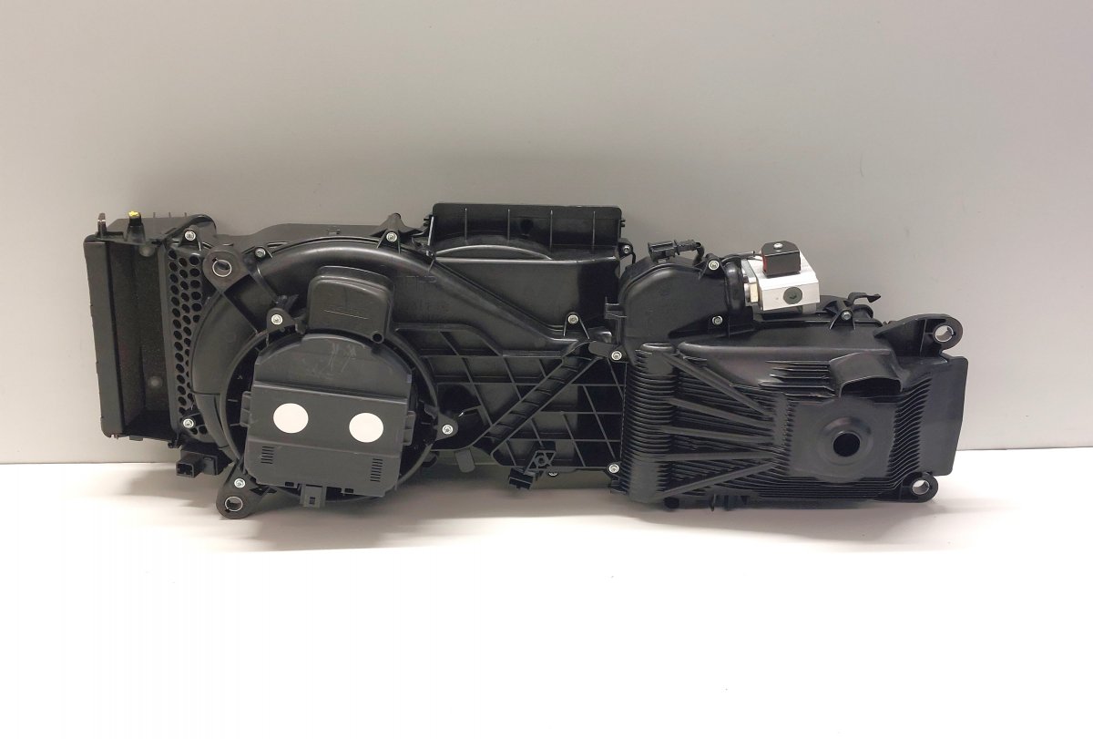 Audi Q5 (8R) Cooling / radiator / fan / shroud, other 8R0820003D 8R0820021 8R0820679 Cooling / radiat...