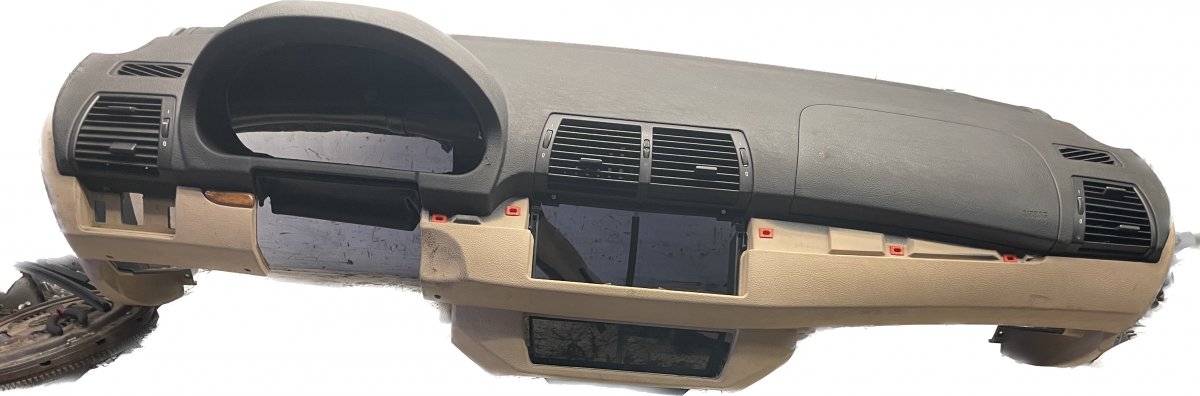 BMW X5 (E53) Dashboard Dashboard BMW X5 (E53) (2000-2007)

Part codes:...