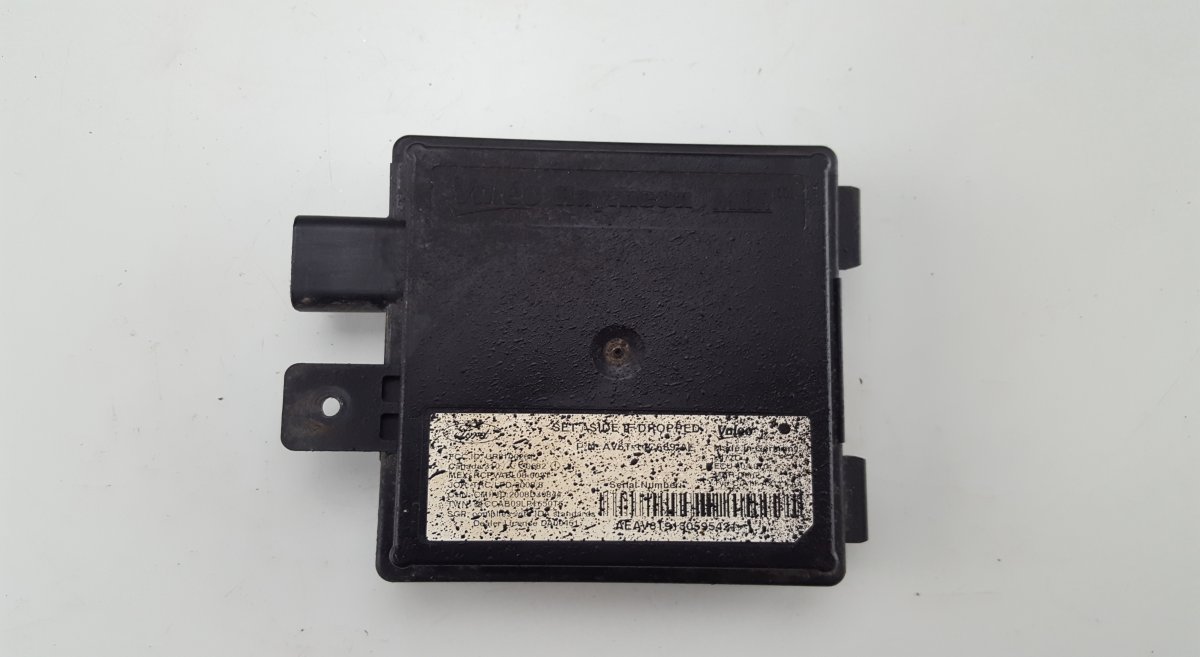Ford Focus Distronic radar / sensor UR8100261 Distronic radar / sensor FORD FOCUS I...