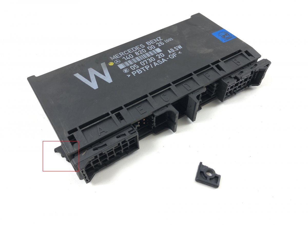 Mercedes-Benz 200 - 500 / E (W124) Central Locking Control Unit 05073020 Central Locking Control Unit MERCEDES-...