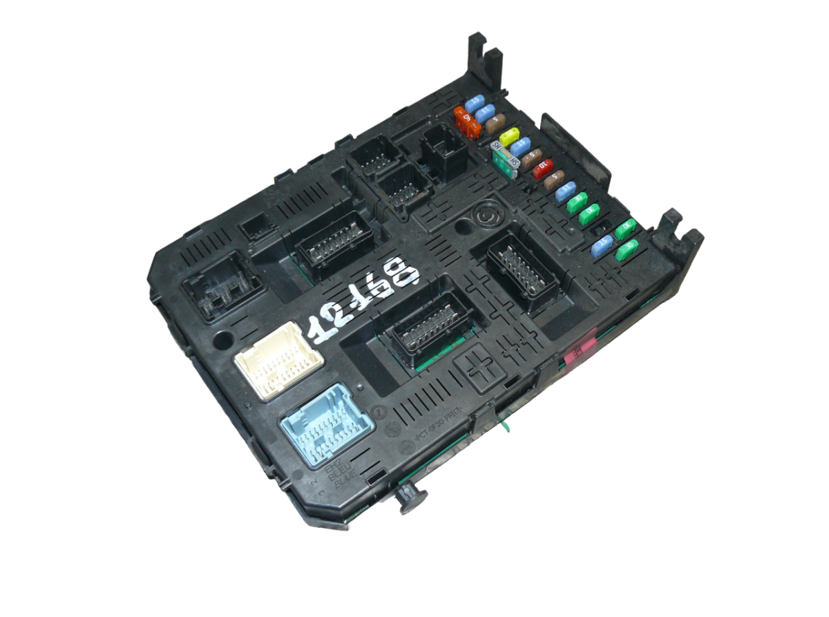 Peugeot 5008 Central Locking Control Unit 28119759-5 281197595 Central Locking Control Un...