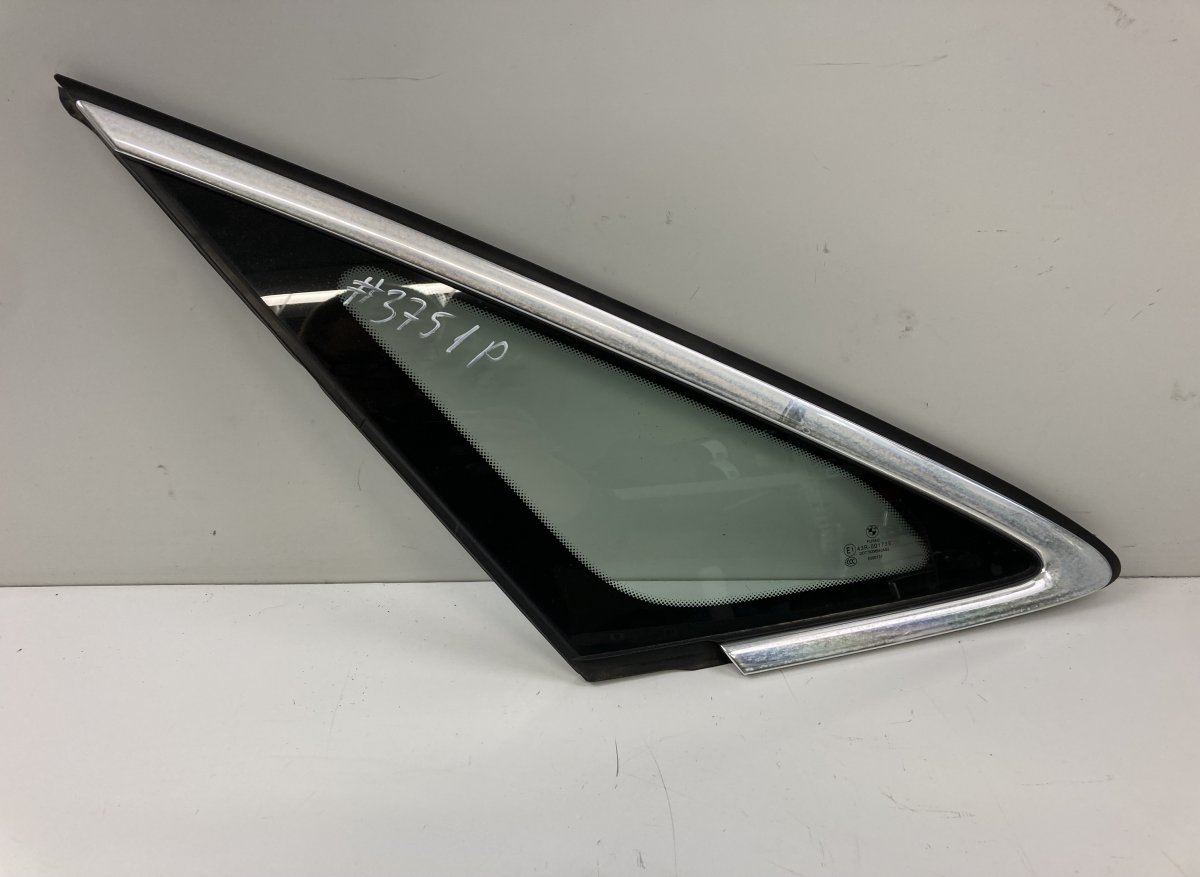 BMW 2 (F22 / F23) Chassis Side Window glass Front Right 51377326156 Chassis Side Window glass Front Rig...