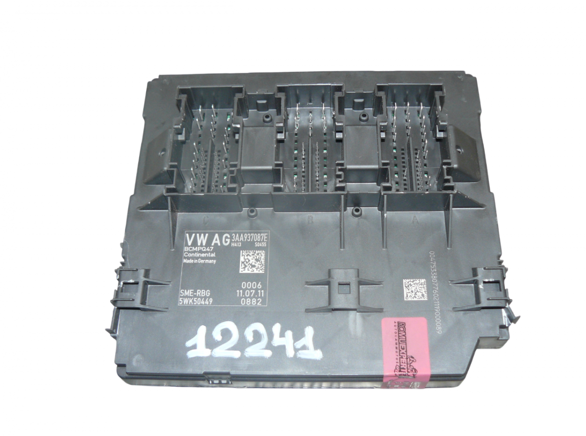 Volkswagen Passat (B7) Central Locking Control Unit 5WK50449 Central Locking Control Unit VW PASSAT...