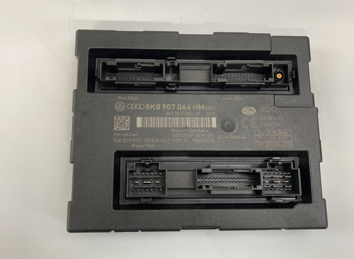 Audi A5 (B8) Comfort Module (CCM) 8K0907064HM 8K0907064GM Comfort Module (CCM) AU...