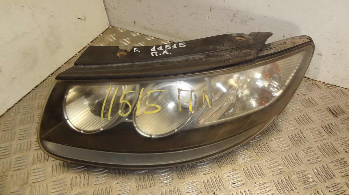 Hyundai Santa Fe headlight left 921012BXXX Headlight left HYUNDAI SANTA FE II (...