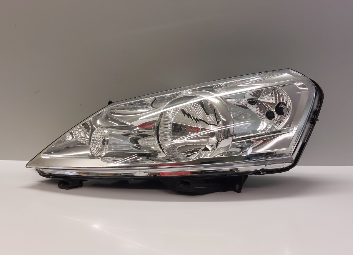 Toyota Proace headlight left 1401368180 89902605 Headlight left TOYOTA PROAC...