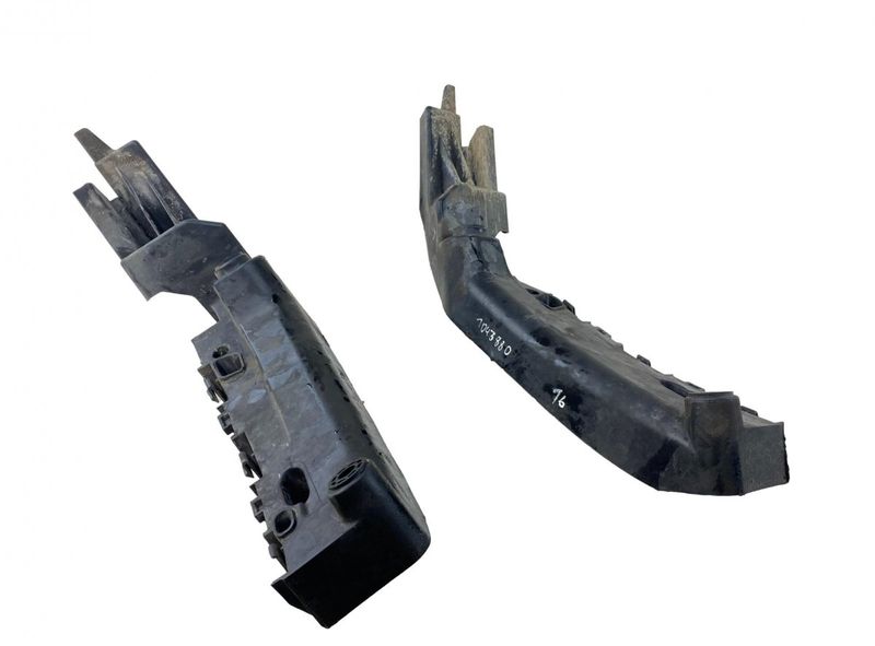 68223469AA 68223470AA Headlight mounting/bracket, set JEEP GRAND CHEROKEE IV (WK, WK2) (2010-2021)