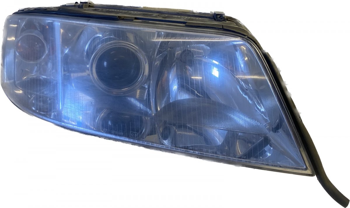 Audi A6 (C5) передняя фара (правая) Headlight right AUDI A6 / A6 ALLROAD (C5) (1997...