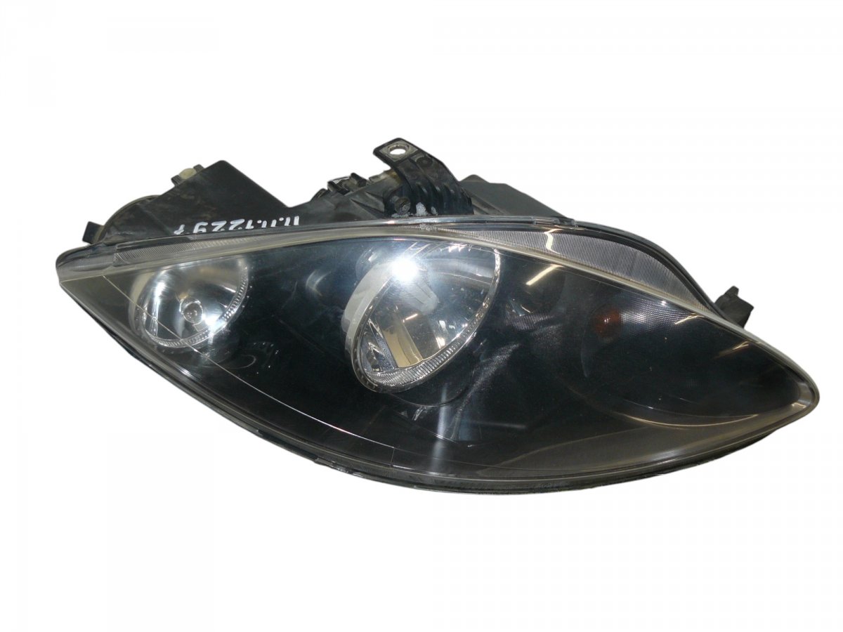 Seat Toledo headlight right 89315801 Headlight right SEAT TOLEDO III (5P2) ...