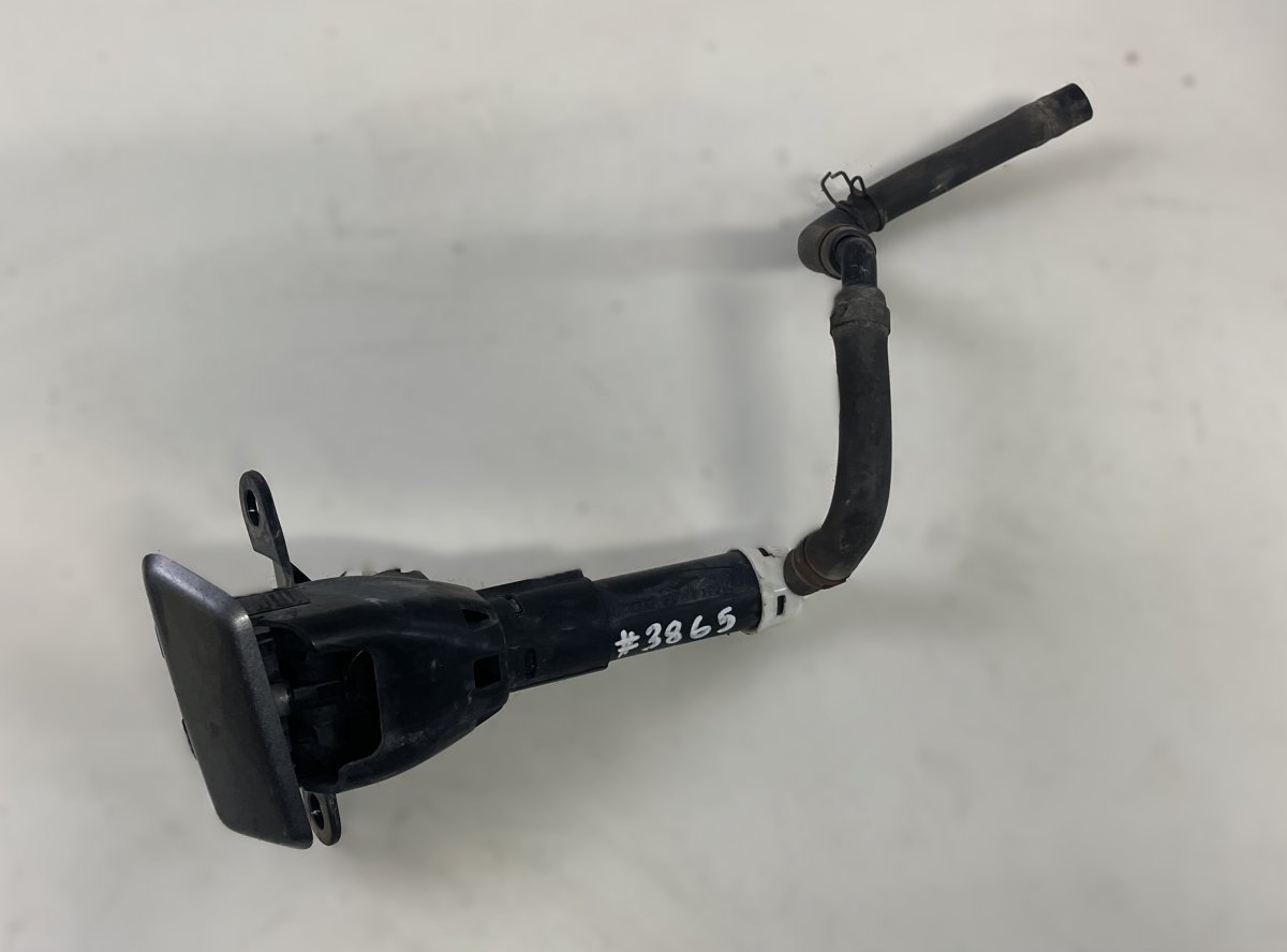 Mitsubishi Outlander Headlight Washer Nozzle Right 8264A054 Headlight Washer Nozzle Right MITSUBIS...