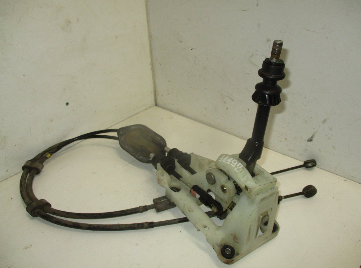 335300F010 Mechanizm zmiany biegów TOYOTA COROLLA Verso II (AR10) (2004-2009)