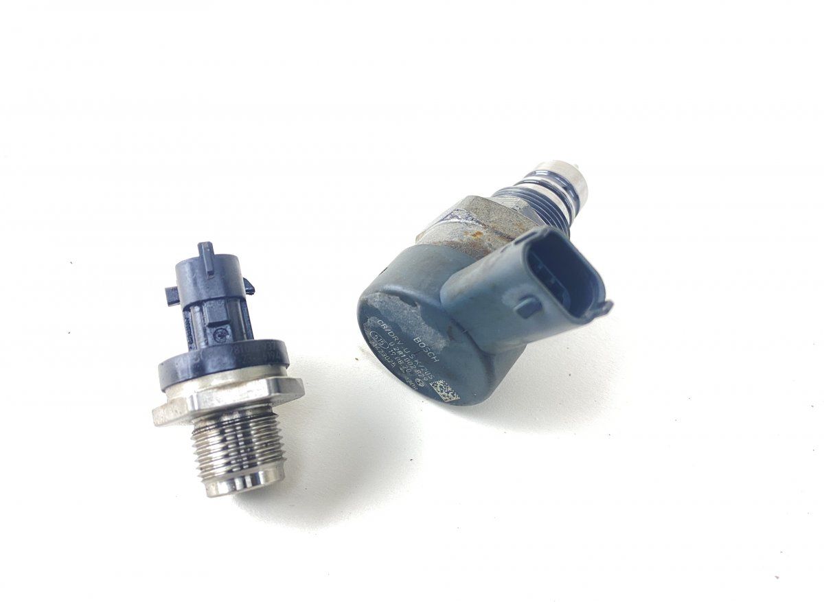 0281002829 Fuel pressure regulator set CHRYSLER VOYAGER V (RT) (2007-2016)