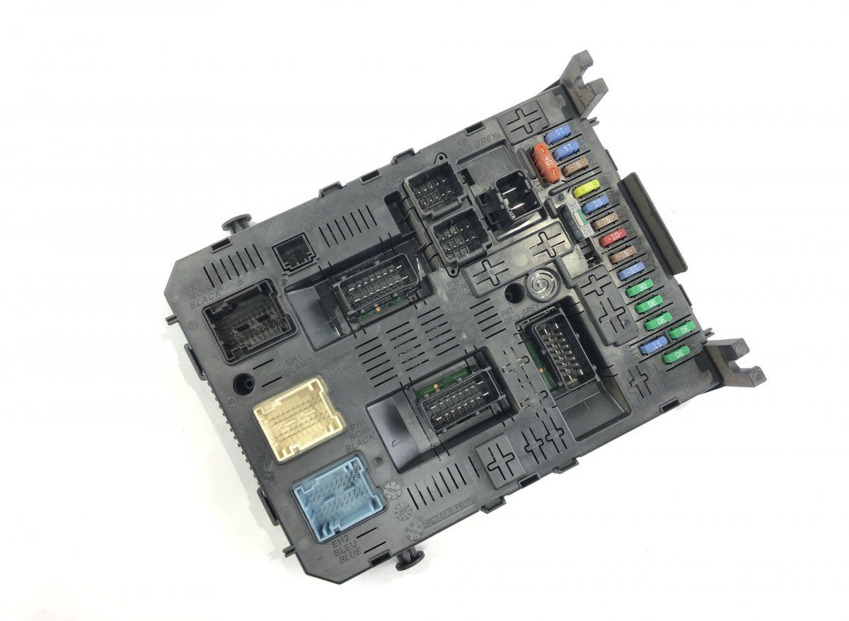 28121550-4A 21676031-5B Fuse box PEUGEOT 307 (2000-2007)