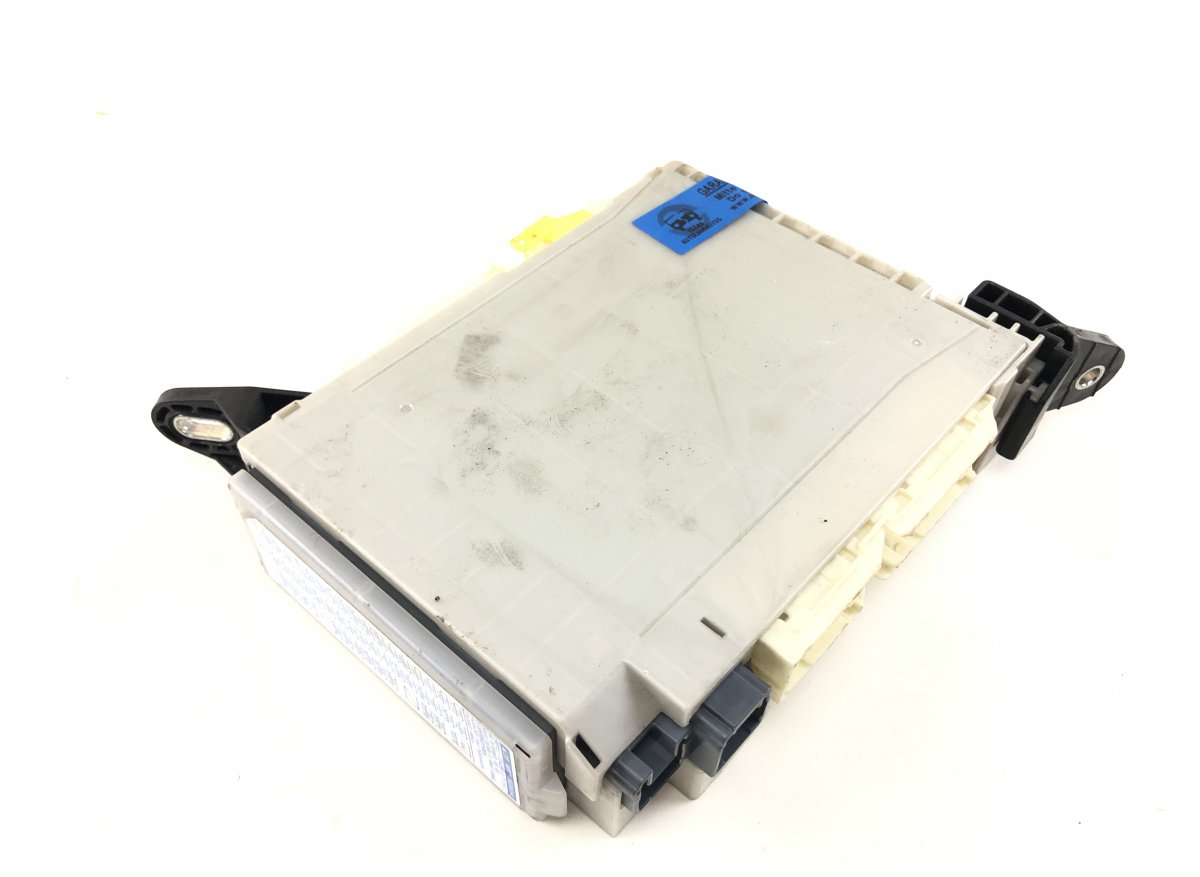 Lexus IS Fuse box 8273053J30A Fuse box LEXUS IS III (XE30) (2013-...