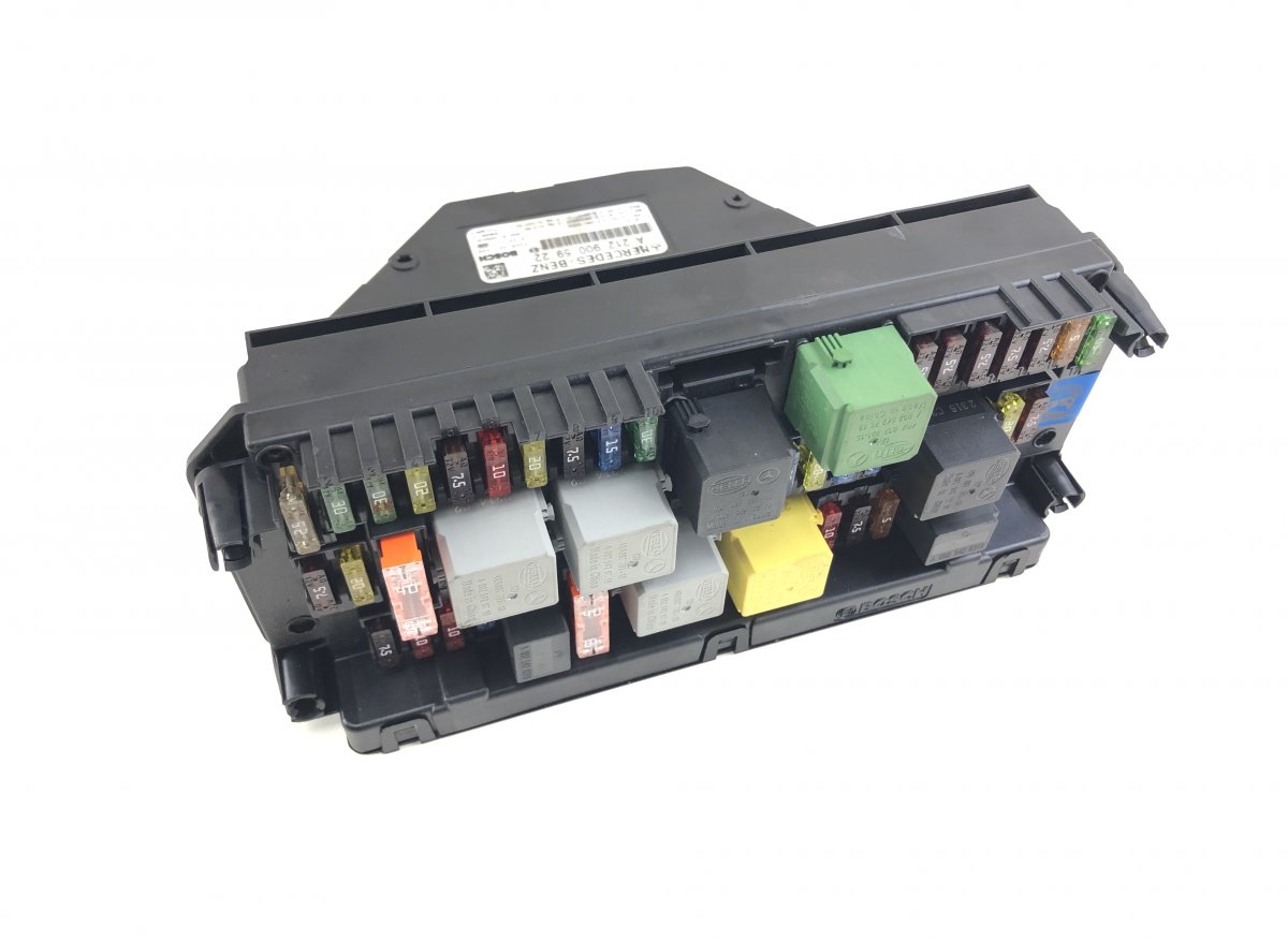 Mercedes-Benz SLK (R172) Fuse box F005V01064 F005V01024 F005V01303 F005V01025 F00...