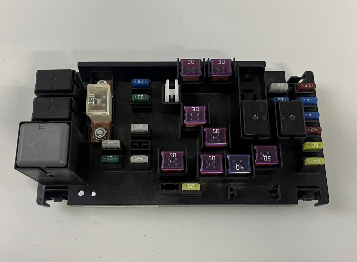 Subaru Forester Fuse box 82241SG000 Fuse box SUBARU FORESTER (SJ) (2013-...