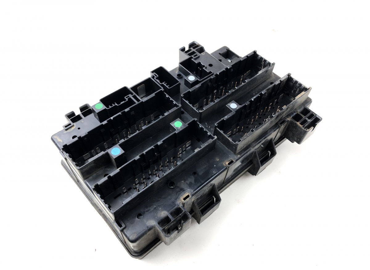 Jeep Grand Cherokee (WK) Fuse box 68242818AE Fuse box JEEP GRAND CHEROKEE IV (WK,...