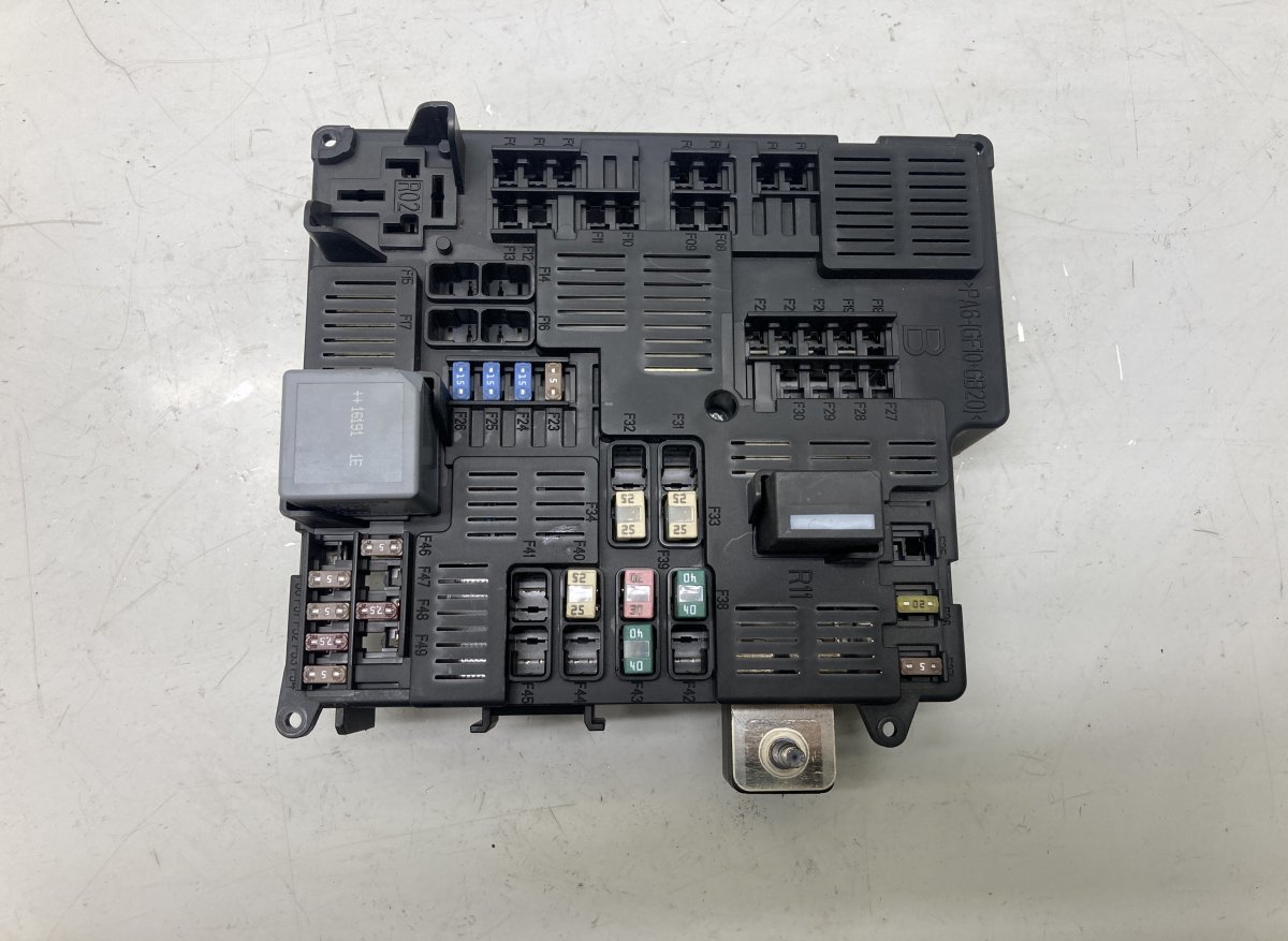 Volvo XC90 Fuse box 31473568 Fuse box VOLVO XC90 II (2014-)

Part c...